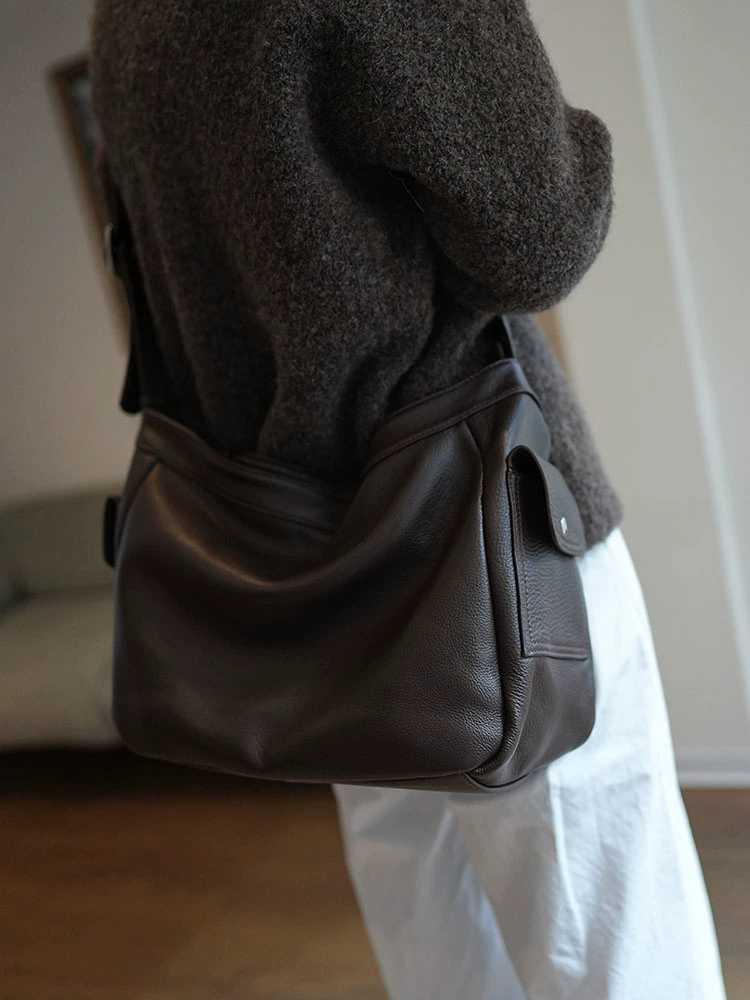 李記 | 原創手工真皮 | 日常搭配で高級簡約の通勤包28096號