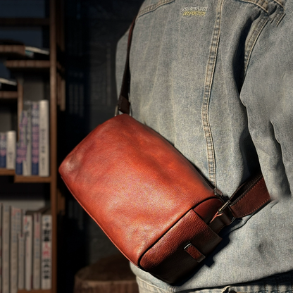 李記 | 原創手工真皮 | 一款戶外潮流實用の斜唄包5121號