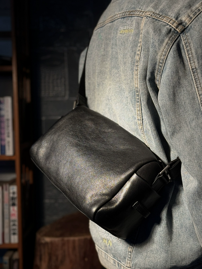 李記 | 原創手工真皮 | 一款戶外潮流實用の斜唄包5121號