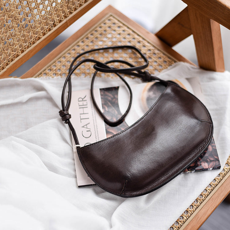 Li Ji | Original handmade leather | French minimalist underarm saddle bag No. 5302 