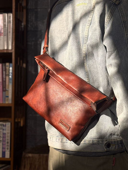 李記 | 原創手工真皮 | 純色設計の休閒斜唄包5585號