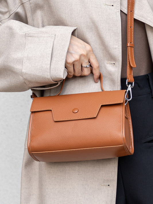 Li Ji | Original handmade genuine leather | Semi-shaped handbag with a very wow texture No. 71020 