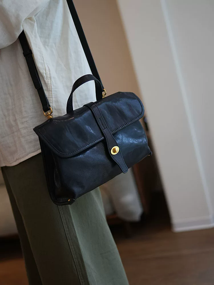 李記 | 原創手工真皮 | 軟糯皮質の鎖扣郵差包8050號