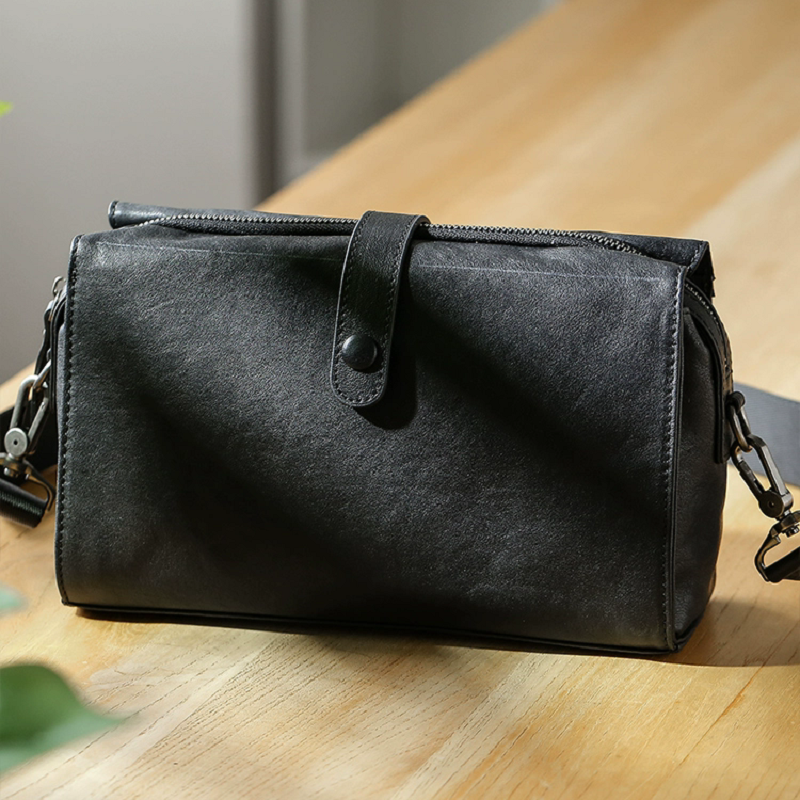 李記 | 原創手工真皮 | 實用多機能の斜唄包81670號