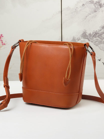 李記 | 原創手工真皮 | 天然で革グ日系い抽繩水桶包90233號