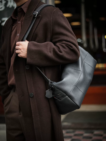 李記 | 原創手工真皮 | 自由隨行の斜唄包A8104號