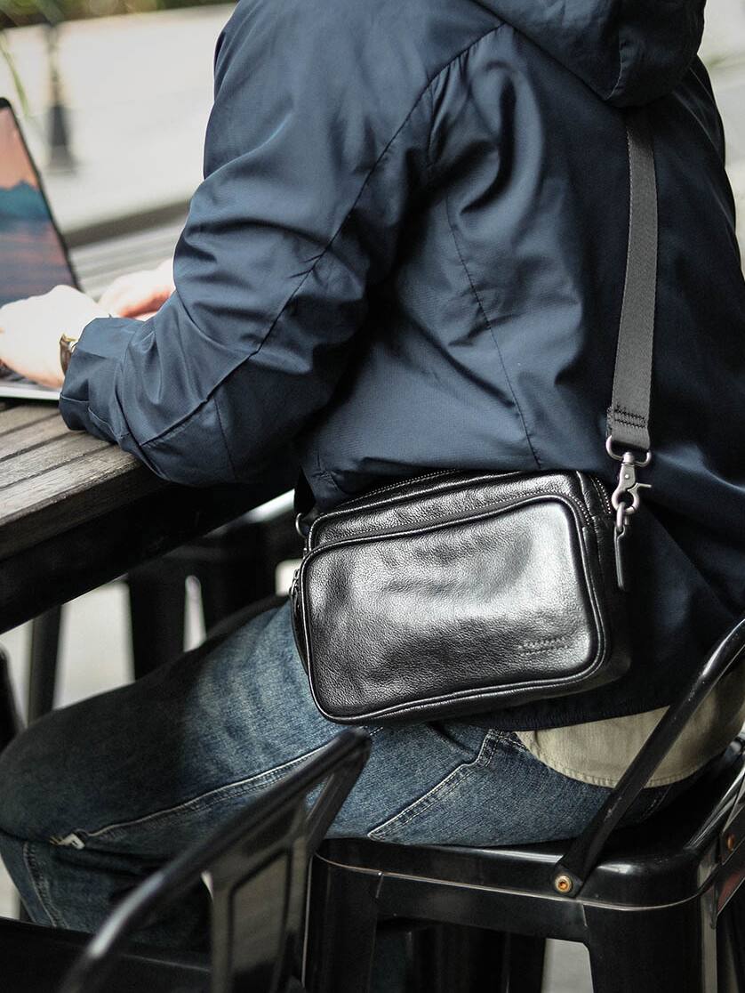 李記 | 原創手工真皮 | 方形橫款で拉鍊艙位管够の休閒包A8253號