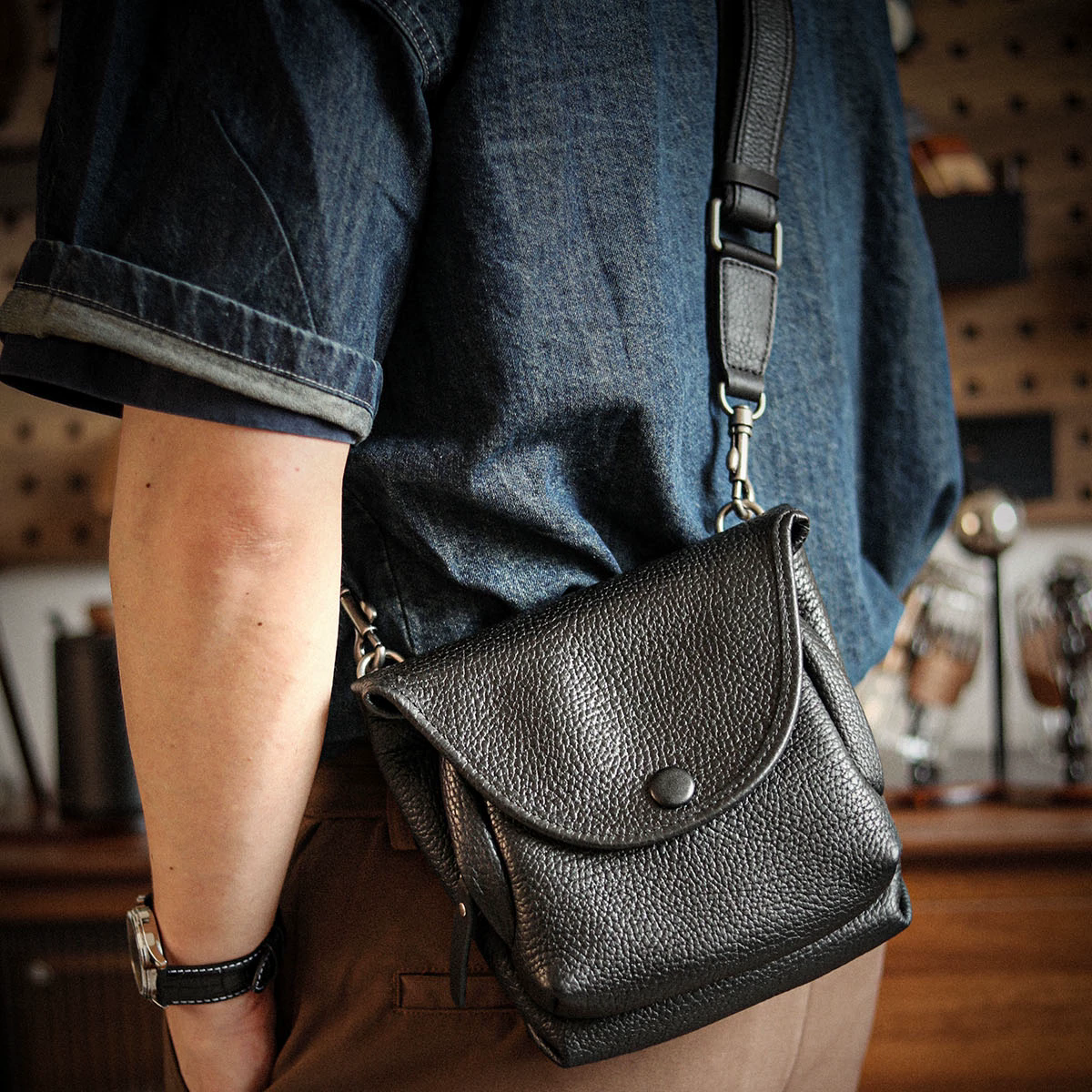 李記 | 原創手工真皮 | 經典耐打款式~隨行小背包A8294號