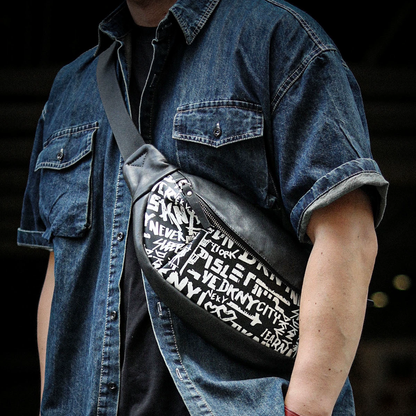 李記 | 原創手工真皮 | 黑白經典搭配の塗鴉胸包A8296號