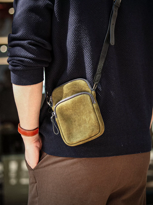 李記 | 原創手工真皮 | 男女同款！！輕巧百搭日常斜揹小包A8325號