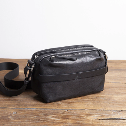 李記 | 原創手工真皮 | 方便出門隨身攜帶の斜唄包B1010號