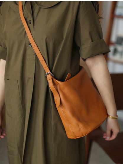 Li Ji | Original handmade genuine leather | Japanese handmade solid color crossbody bag No. B472 