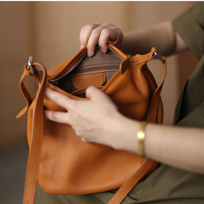 Li Ji | Original handmade genuine leather | Japanese handmade solid color crossbody bag No. B472 