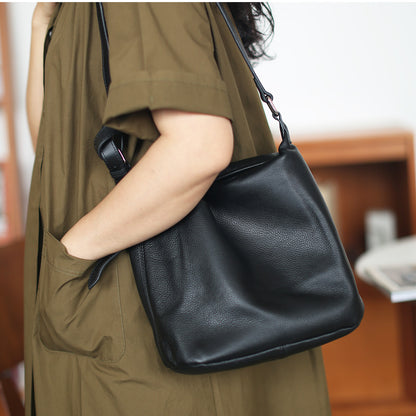 Li Ji | Original handmade genuine leather | Japanese handmade solid color crossbody bag No. B472 