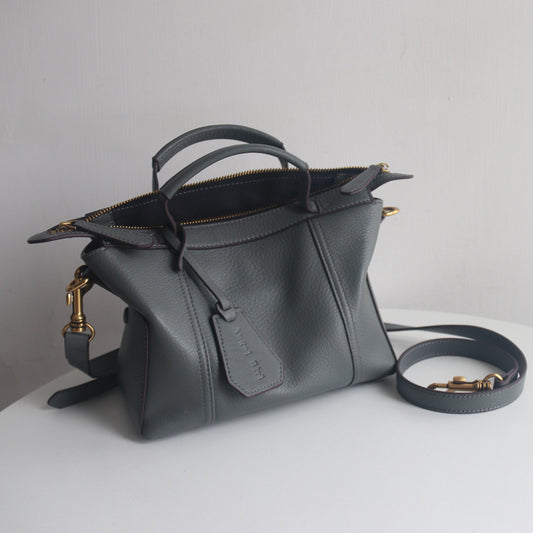 Li Ji | Original handmade genuine leather | Q elastic soft and waxy~casual top layer cowhide handbag No. B495 
