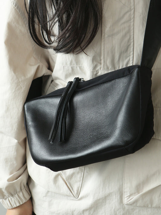 Li Ji | Original handmade genuine leather | Lazy style sheepskin and nylon crossbody bag No. B544 