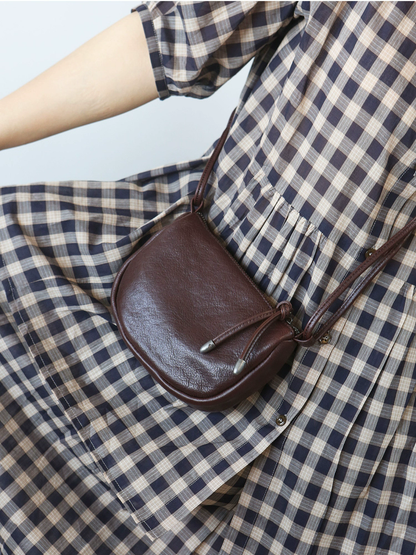 李記 | 原創手工真皮 | 手作製品の復古斜唄小包B637號