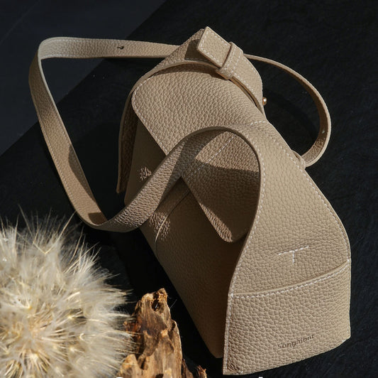 李記 | 原創手工真皮 | 設計款バ通勤が掛耳屋簷包BB2310號