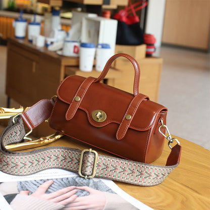 李記 | 原創手工真皮 | 個性が颯爽と復古小方包D9256號