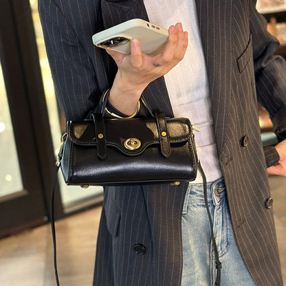 李記 | 原創手工真皮 | 個性が颯爽と復古小方包D9256號