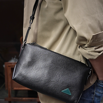 李記 | 原創手工真皮 | 【輕感系列】隨行胸包DJ1118號