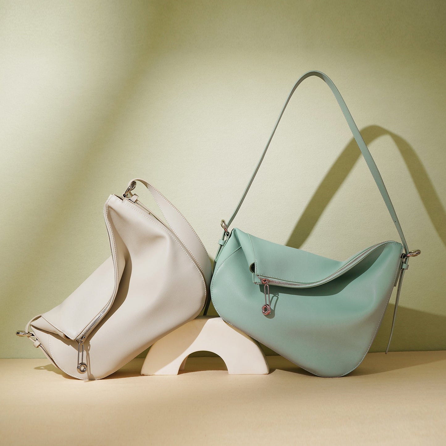 Li Ji | Original handmade genuine leather | Rich color, soft texture, commuter bag No. F9769A