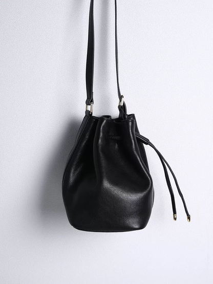 Li Ji | Original handmade genuine leather | Soft sheepskin and niche design drawstring crossbody bag No. L203 