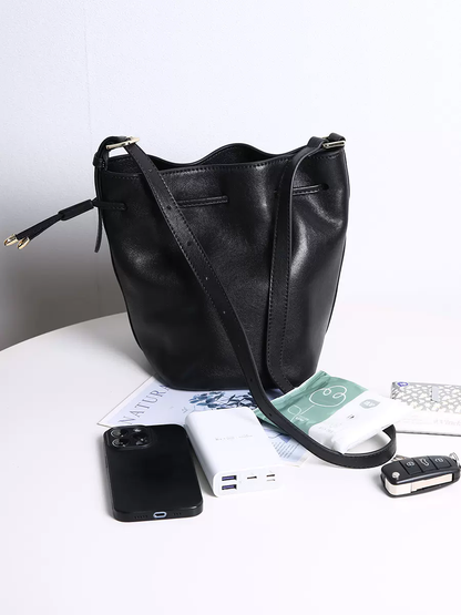 Li Ji | Original handmade genuine leather | Soft sheepskin and niche design drawstring crossbody bag No. L203 