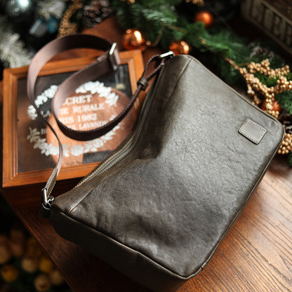 李記 | 原創手工真皮 | 枕頭型で簡約の通勤包LS8940號