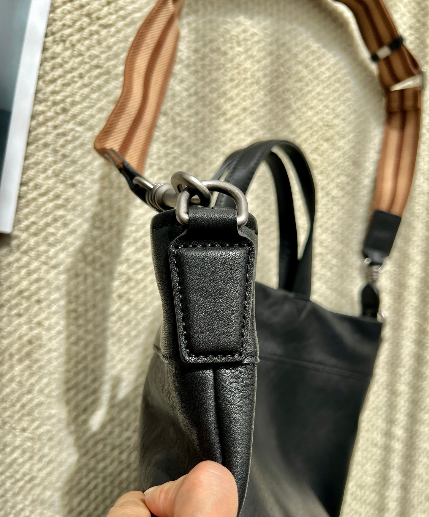 Li Ji | Original handmade genuine leather | Washed craftsmanship and relaxed retro shoulder bag No. 056633 