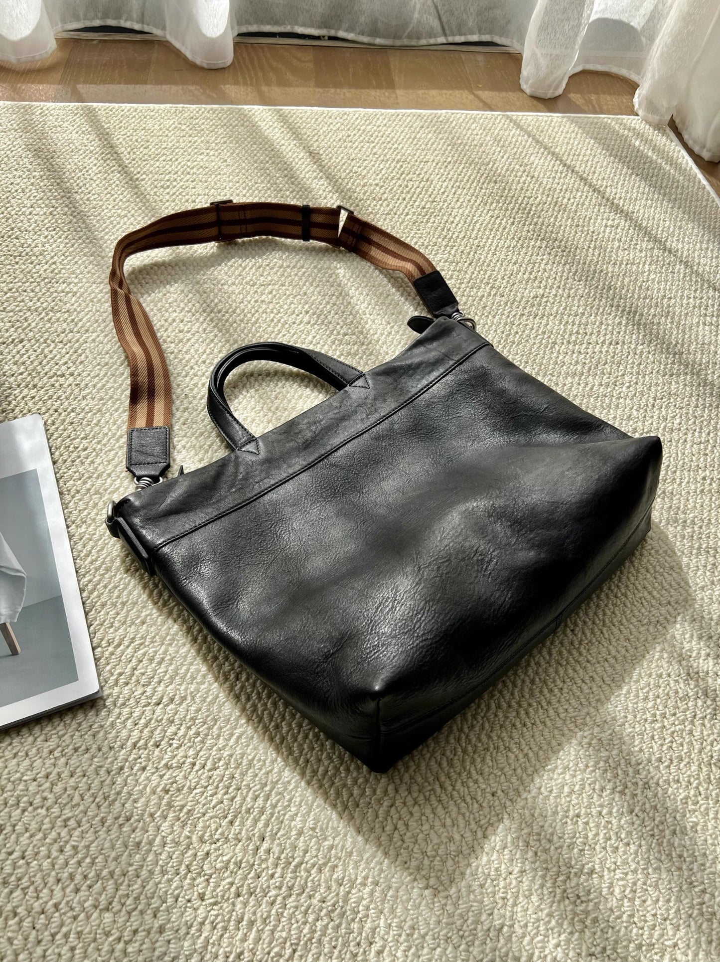 Li Ji | Original handmade genuine leather | Washed craftsmanship and relaxed retro shoulder bag No. 056633 