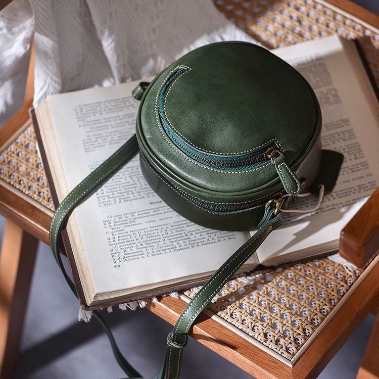 LEEEKEE | Original handmade | Vegetable tanned leather - Literary shoulder round box No. 7120S 