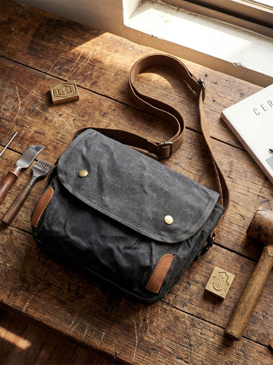 Li Ji | Original handmade leather | Ami waterproof canvas messenger bag ds128 