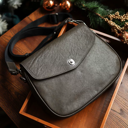 李記 | 原創手工真皮 | 輕復古感の都市通勤休閒風斜唄包LS-HY81號