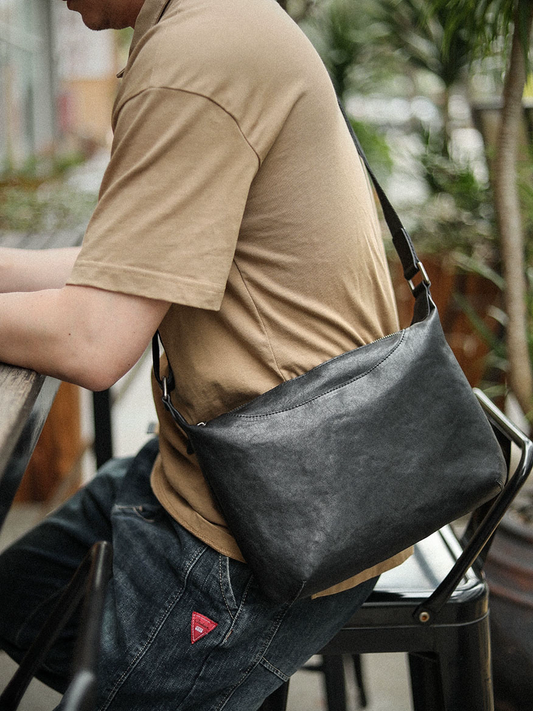 李記 | 原創手工真皮 | 耐造易打理の斜唄包ls8203號