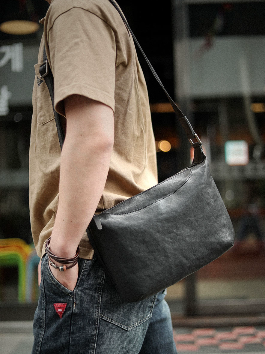 李記 | 原創手工真皮 | 耐造易打理の斜唄包ls8203號