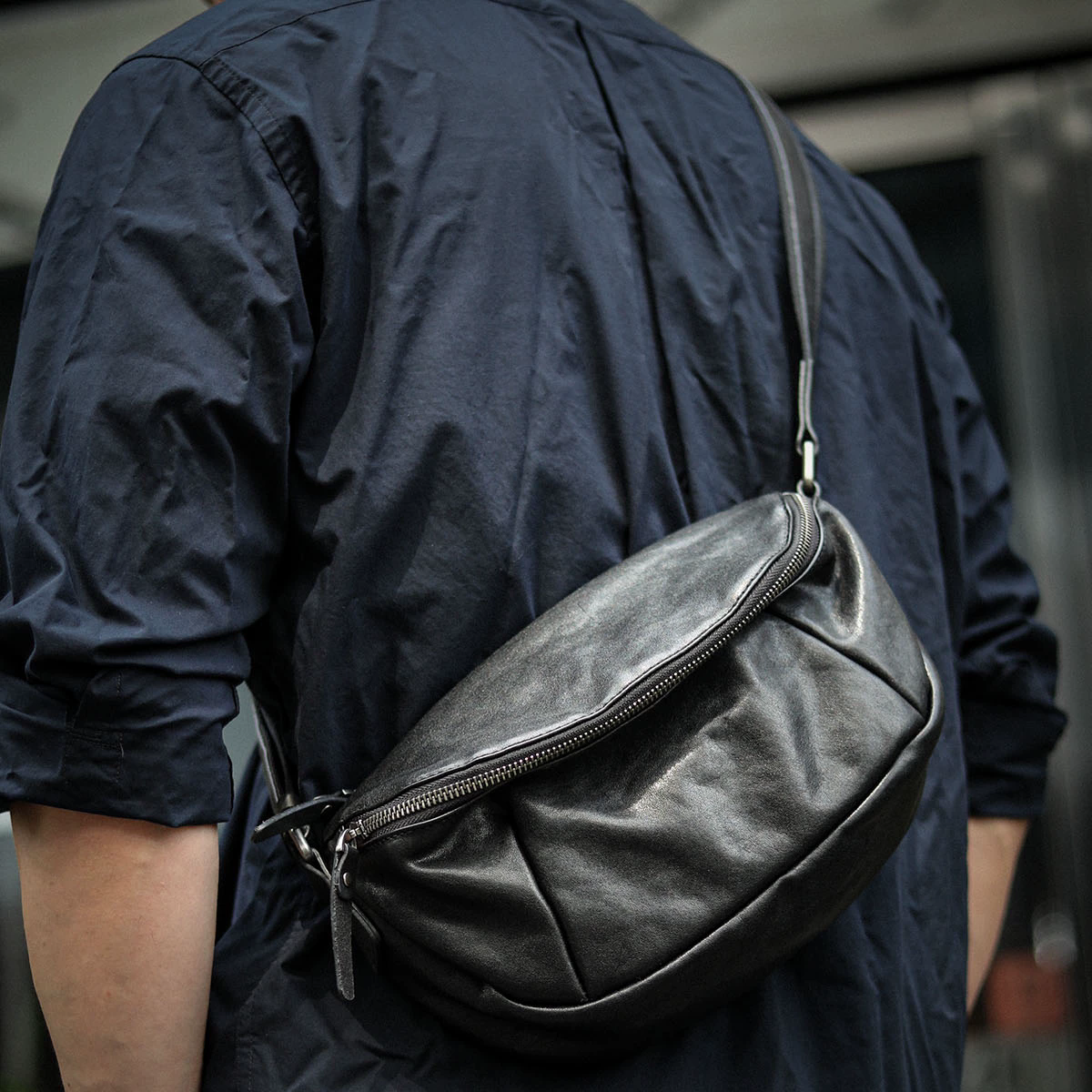 李記 | 原創手工真皮 | 輕鬆拿捏“都市精緻鬆弛感”の騎行胸包ls8301號