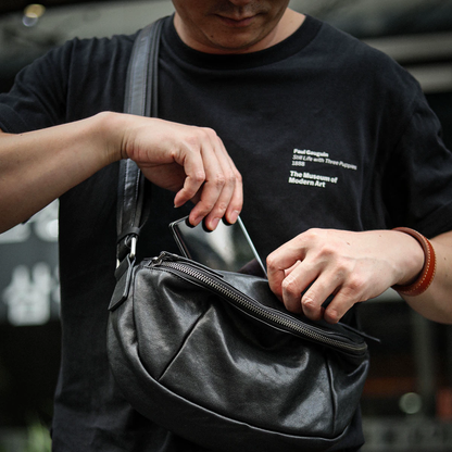 李記 | 原創手工真皮 | 輕鬆拿捏“都市精緻鬆弛感”の騎行胸包ls8301號