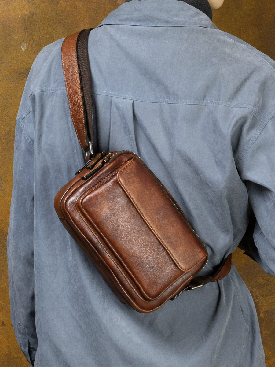 李記 | 原創手工真皮 | 円弧の形が滑ら小方包MT278號