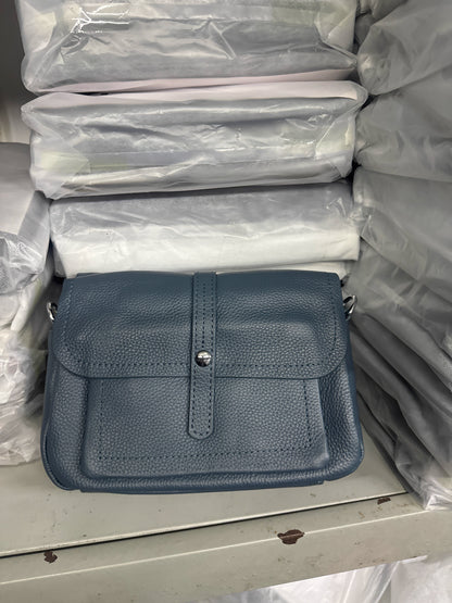 李記 | 原創手工真皮 | 優雅で気質が勢い質感肩背包F628號