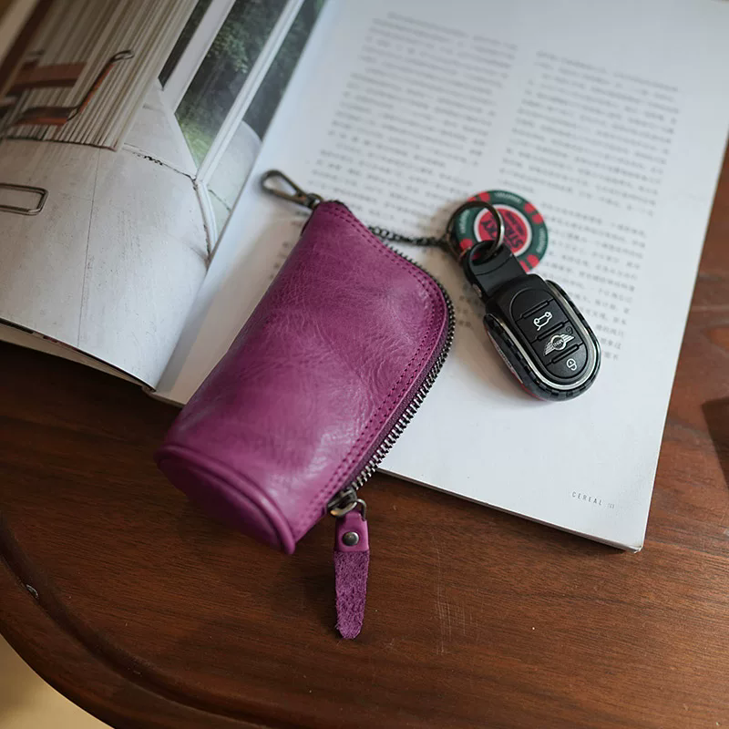 Li Ji |. หนังแท้แฮนด์เมดดั้งเดิม |. หนังวัวฟอกฝาดผัก しンプルでレロな กระเป๋าใส่กุญแจขนาดเล็กแบบมีซิป M34997