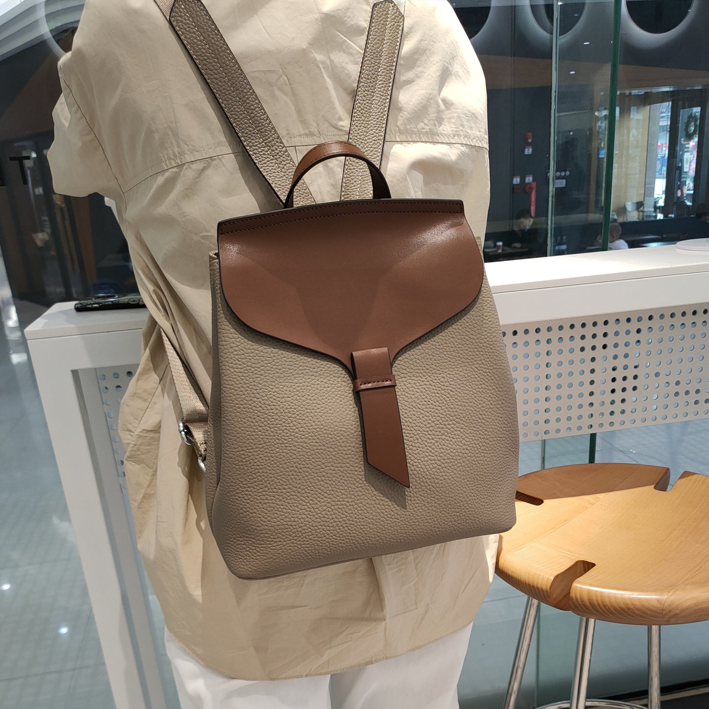 Li Ji | Original handmade genuine leather | Love and good quality backpack No. 8172 
