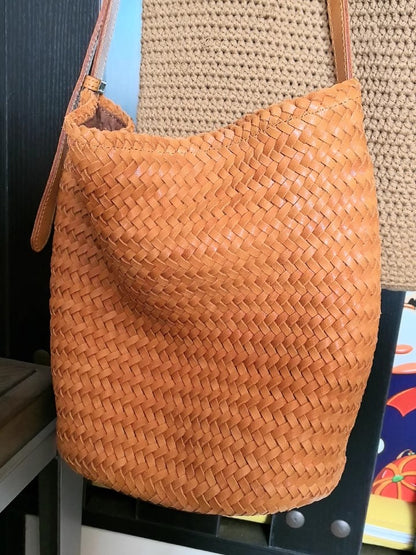 李記 | 原創手工真皮 | 一眼愛上の法式編織い高品質水桶包MD427號