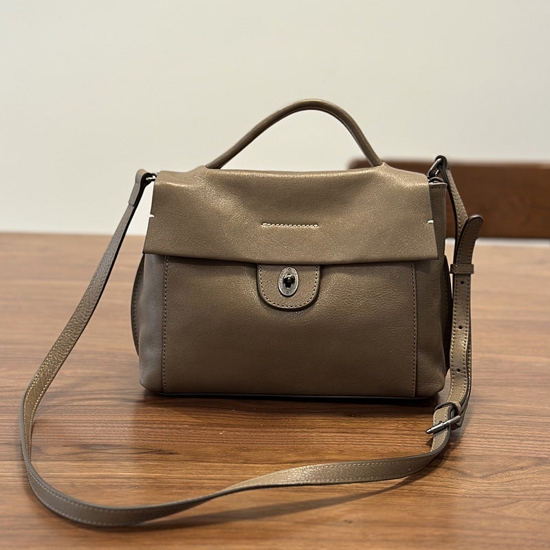 Li Ji | Original handmade genuine leather | European and American first-layer tree paste leather messenger bag No. 24023 