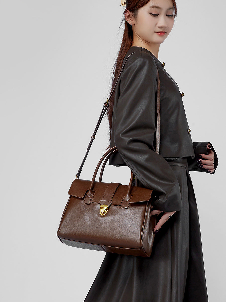 李記 | 原創手工真皮 | 植鞣牛皮で復古バ通勤手提包Q2910號