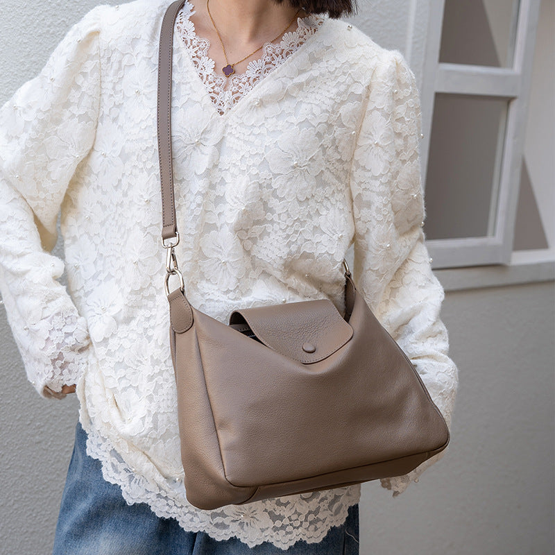 李記 | 原創手工真皮 | 優雅で軽い高品質の斜唄包TNS77號