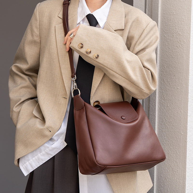 李記 | 原創手工真皮 | 優雅で軽い高品質の斜唄包TNS77號