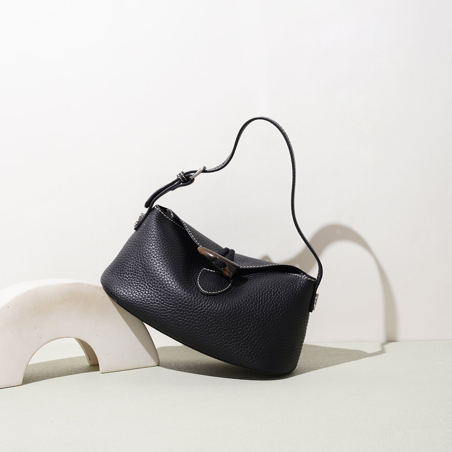 李記 | 原創手工真皮 | 好看又百搭の荔枝紋腋下包w3412號