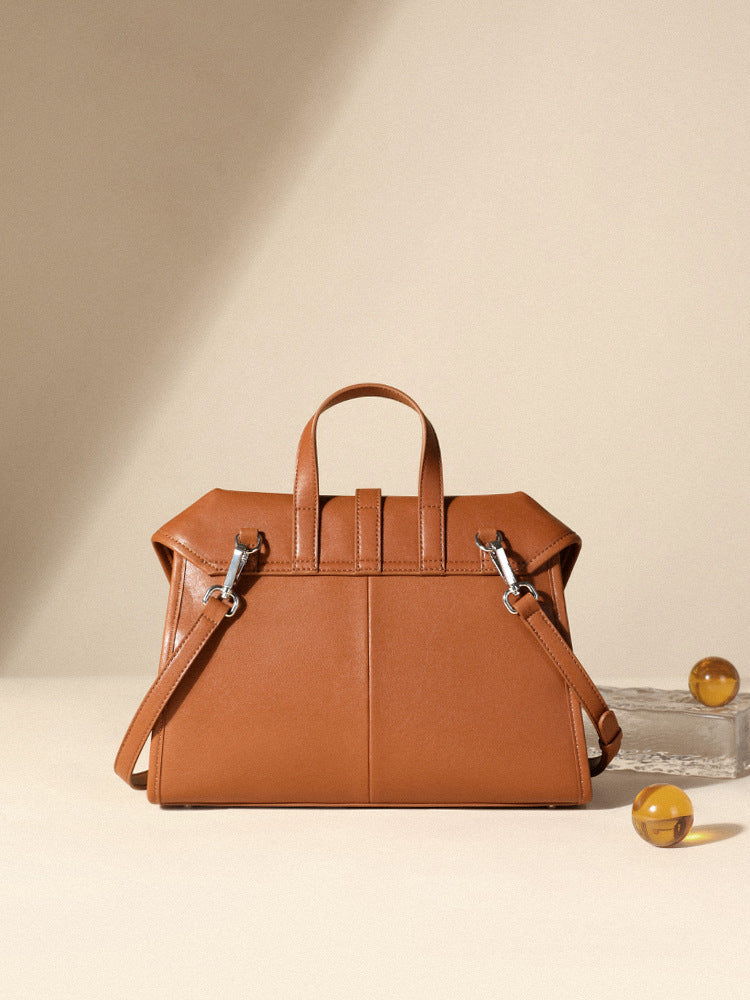 Li Ji | Original handmade genuine leather | Quality and textured two-layer cowhide messenger bag No. zt7923 