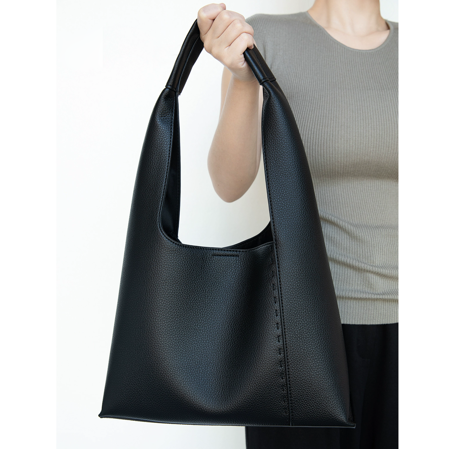 李記 | 原創手工真皮 | 極簡で純黑し通勤包bb15號